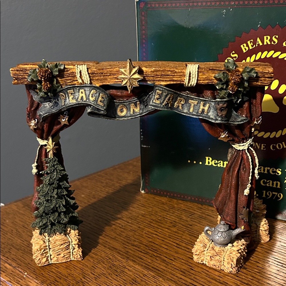Boyds Bears Bearstone Nativity - Peace on Earth stage